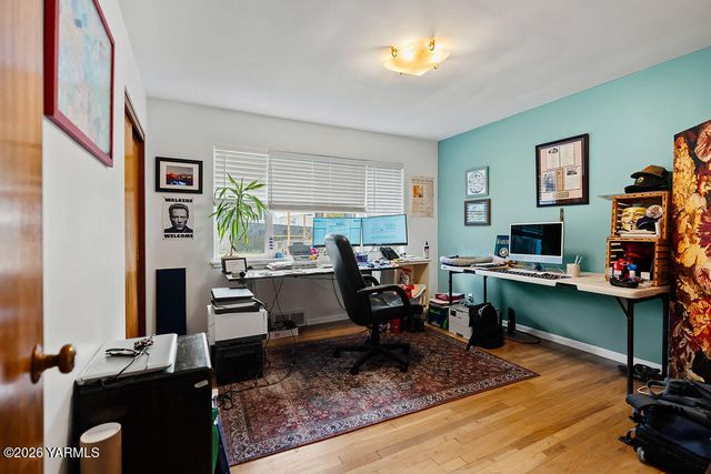 610 S 23rd Ave, Yakima, WA 98902