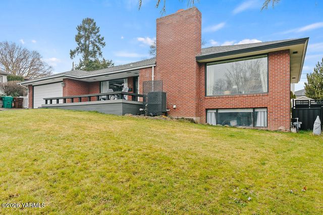 610 S 23rd Ave, Yakima, WA 98902
