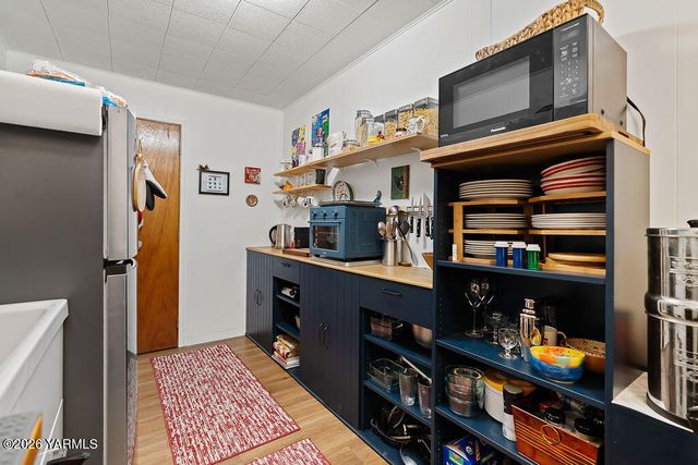 610 S 23rd Ave, Yakima, WA 98902