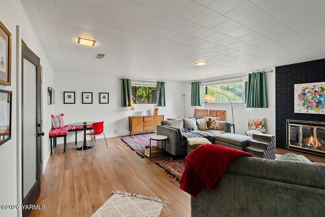 610 S 23rd Ave, Yakima, WA 98902