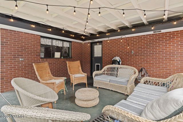 610 S 23rd Ave, Yakima, WA 98902