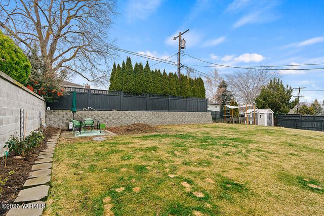 610 S 23rd Ave, Yakima, WA 98902