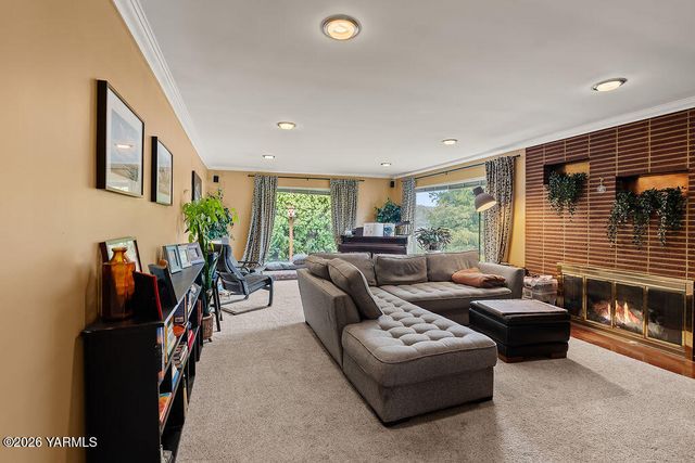 610 S 23rd Ave, Yakima, WA 98902