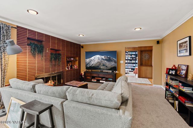 610 S 23rd Ave, Yakima, WA 98902