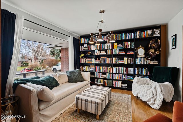 610 S 23rd Ave, Yakima, WA 98902