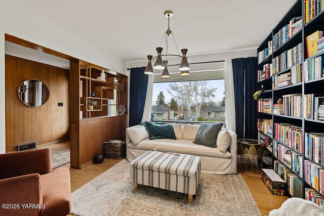 610 S 23rd Ave, Yakima, WA 98902