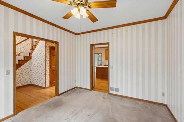 1004 Walden Court, Burnsville, MN 55337