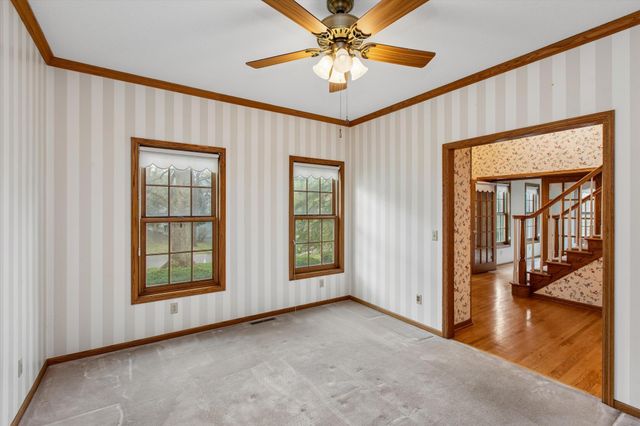 1004 Walden Court, Burnsville, MN 55337