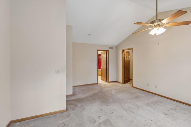 1004 Walden Court, Burnsville, MN 55337