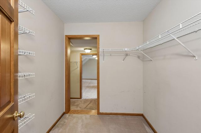 1004 Walden Court, Burnsville, MN 55337