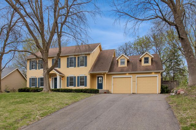 1004 Walden Court, Burnsville, MN 55337