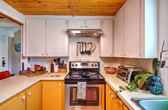 121 Jenckes Hill Road, Lincoln, RI 02865