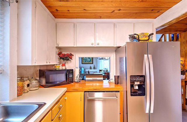 121 Jenckes Hill Road, Lincoln, RI 02865