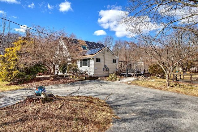 121 Jenckes Hill Road, Lincoln, RI 02865