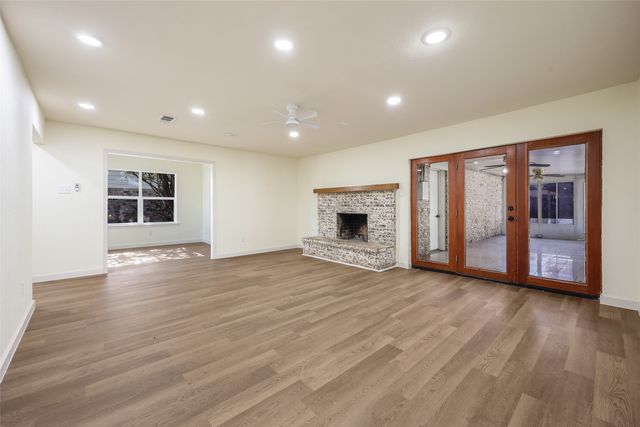 513 Colonial Drive, Garland, TX 75043
