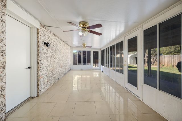 513 Colonial Drive, Garland, TX 75043
