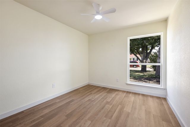 513 Colonial Drive, Garland, TX 75043