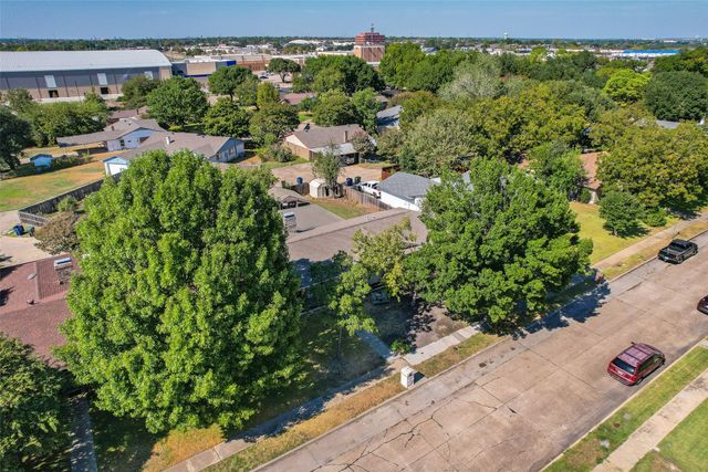 513 Colonial Drive, Garland, TX 75043