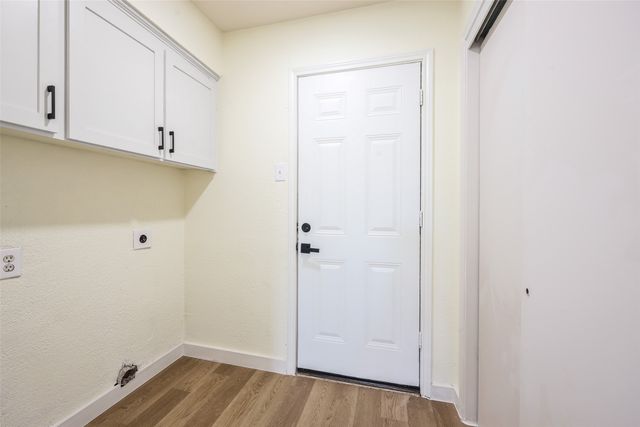 513 Colonial Drive, Garland, TX 75043