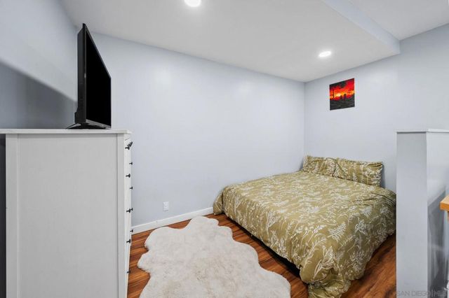 10124 Three Oaks Way, Santee, CA 92071
