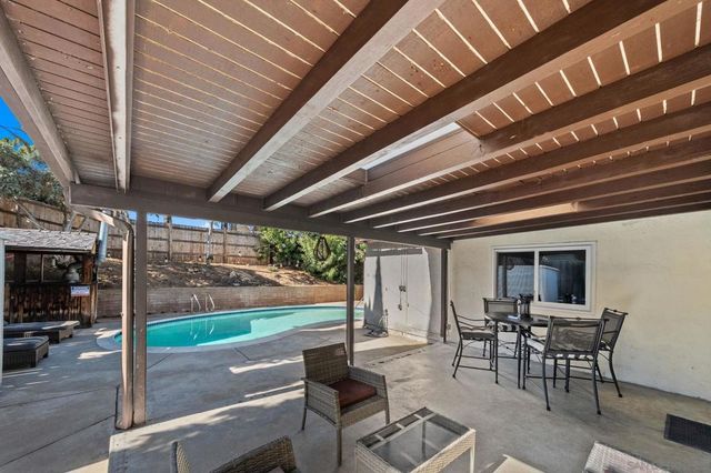 10124 Three Oaks Way, Santee, CA 92071