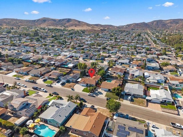 10124 Three Oaks Way, Santee, CA 92071