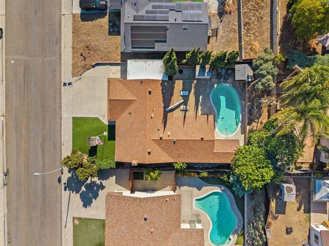 10124 Three Oaks Way, Santee, CA 92071
