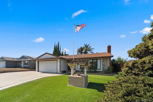 10124 Three Oaks Way, Santee, CA 92071