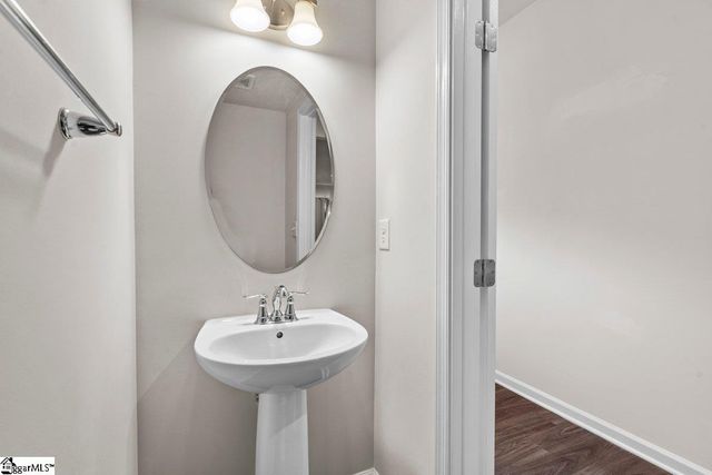 32 Country Dale Drive, Greer, SC 29650