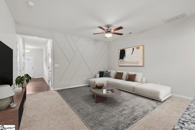 32 Country Dale Drive, Greer, SC 29650