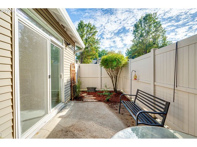 8021 Ne 22ND St, Vancouver, WA 98664