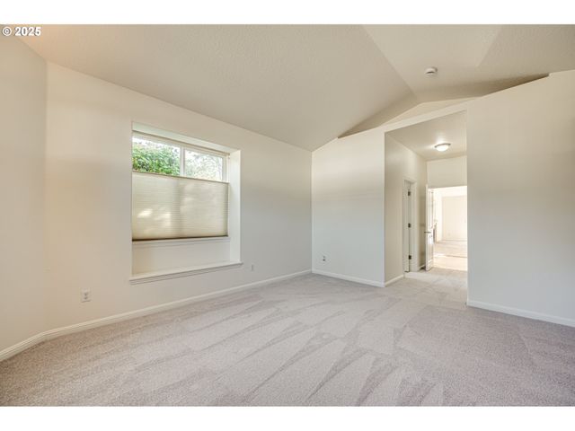 8021 Ne 22ND St, Vancouver, WA 98664