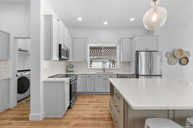 25814 Mount Carillon, San Antonio, TX 78260