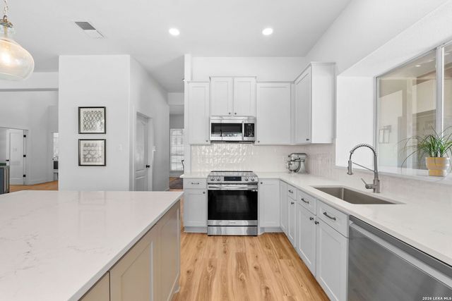 25814 Mount Carillon, San Antonio, TX 78260