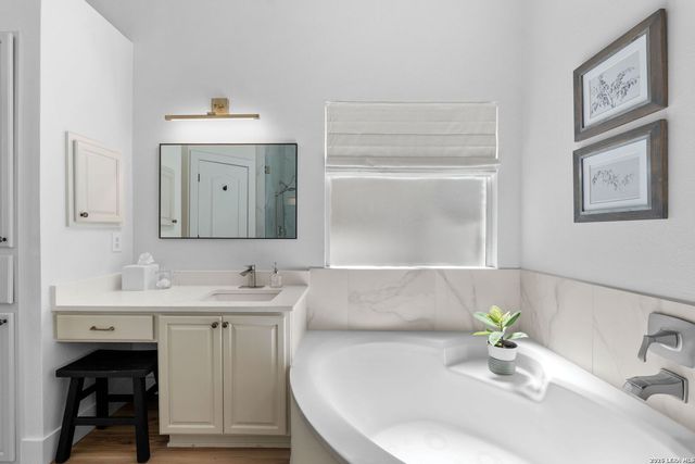 25814 Mount Carillon, San Antonio, TX 78260