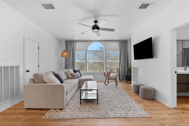 25814 Mount Carillon, San Antonio, TX 78260