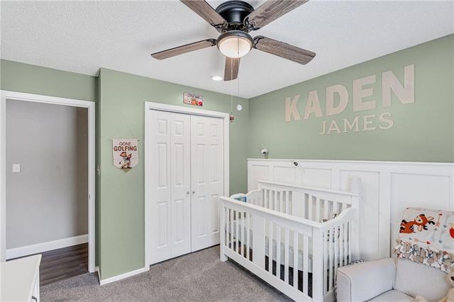 716 Redwood Lane, Blue Springs, MO 64014