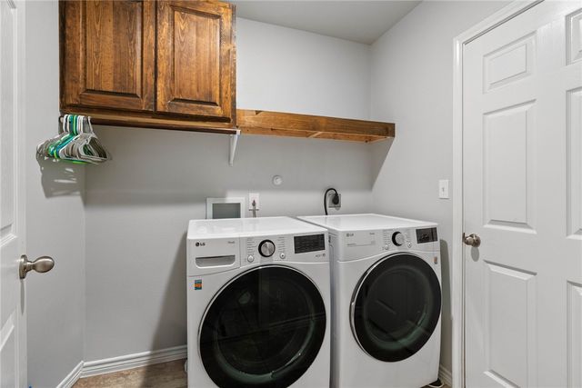 9441 English Oak Dr, Corpus Christi, TX 78410