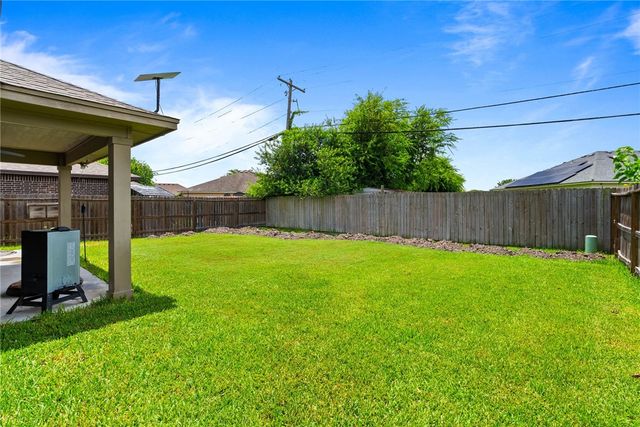 9441 English Oak Dr, Corpus Christi, TX 78410