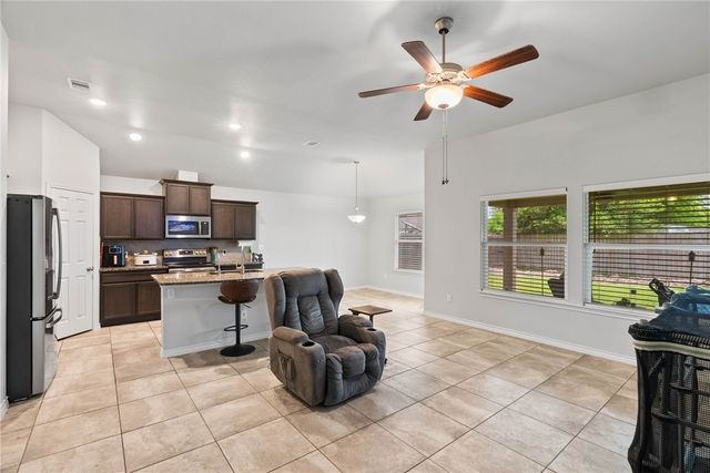 9441 English Oak Dr, Corpus Christi, TX 78410