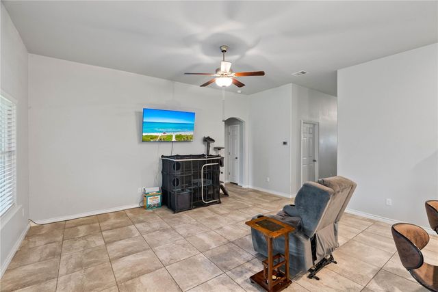 9441 English Oak Dr, Corpus Christi, TX 78410