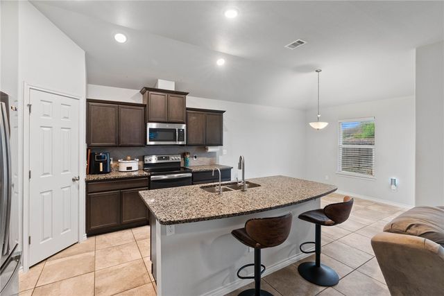 9441 English Oak Dr, Corpus Christi, TX 78410