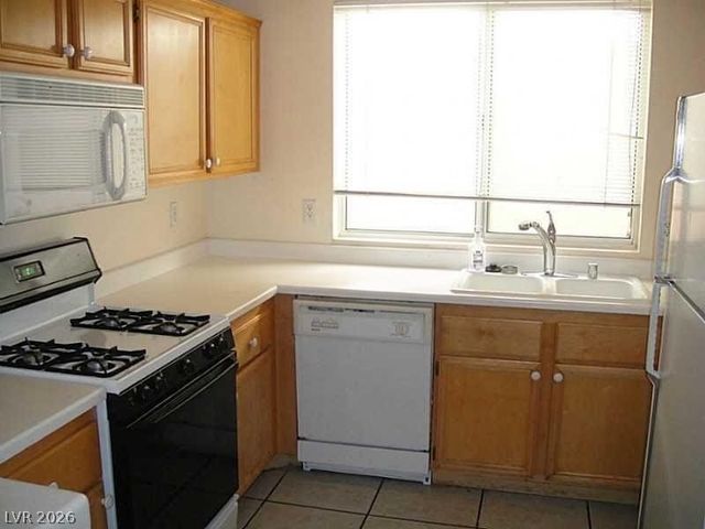 75 Belle Maison Avenue, Las Vegas, NV 89123