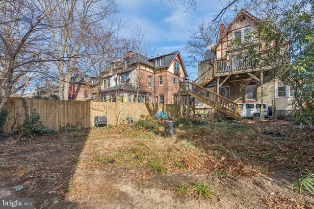 1018 S 49TH ST, Philadelphia, PA 19143