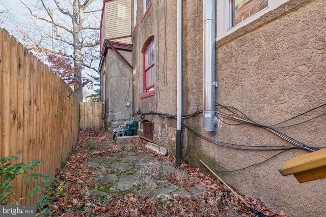 1018 S 49TH ST, Philadelphia, PA 19143