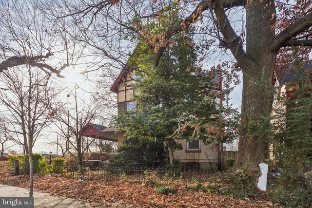 1018 S 49TH ST, Philadelphia, PA 19143