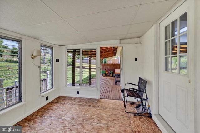 81 E COLLEGE AVE, Wernersville, PA 19565