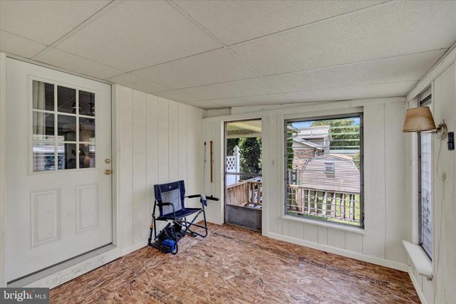 81 E COLLEGE AVE, Wernersville, PA 19565