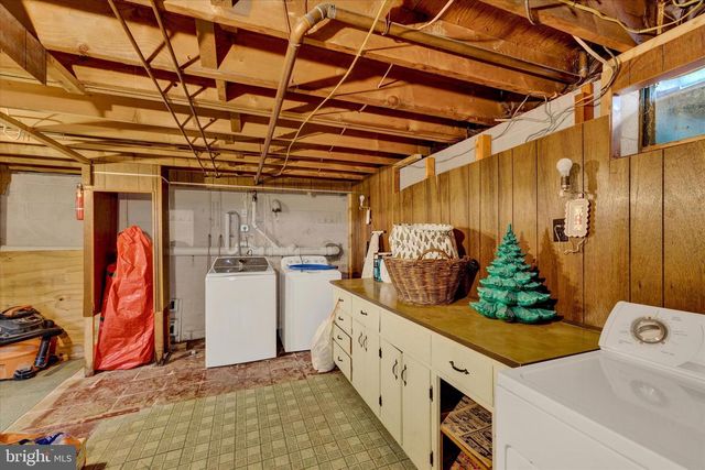 81 E COLLEGE AVE, Wernersville, PA 19565