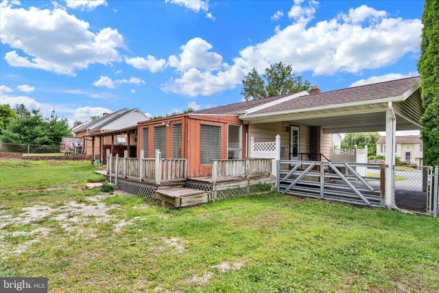 81 E COLLEGE AVE, Wernersville, PA 19565